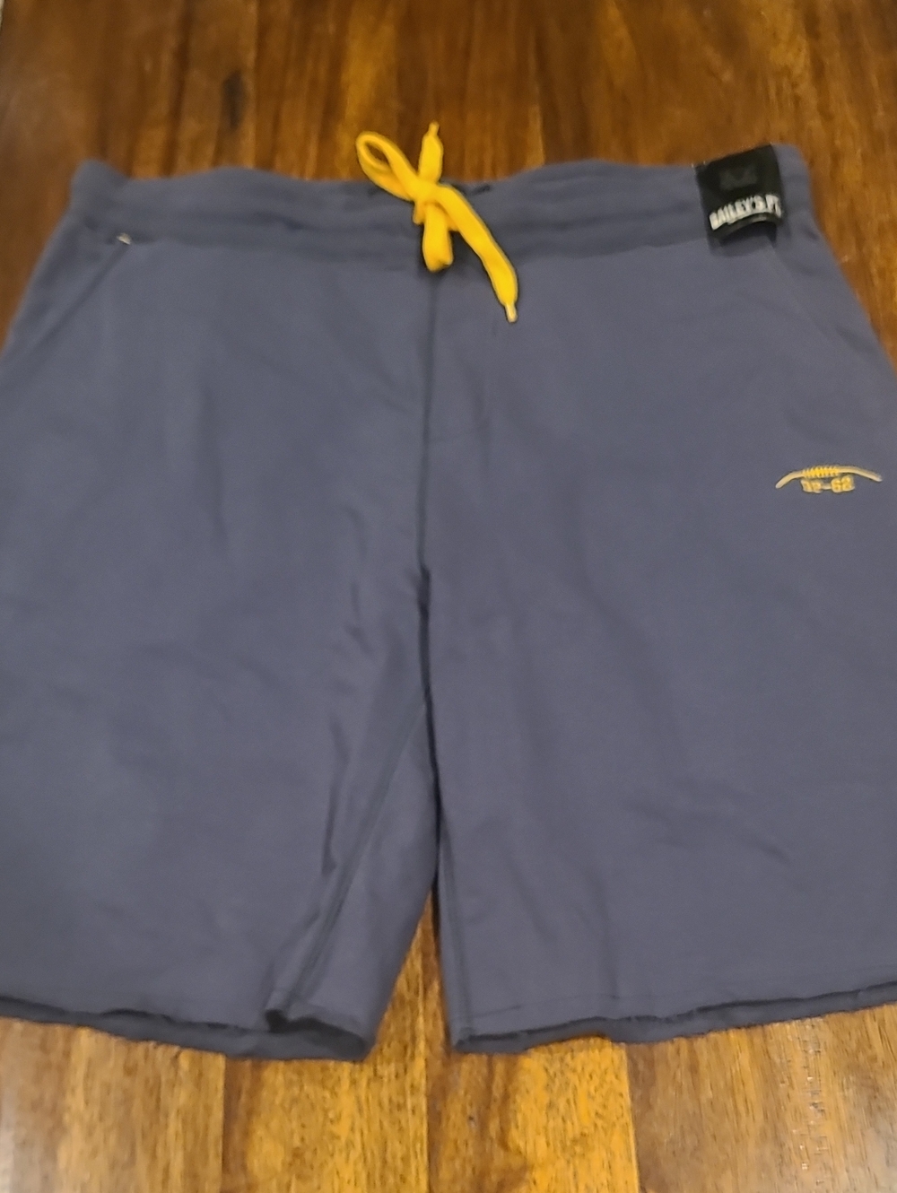 Men's Bailey's point crew Terry cloth shorts Size XL.  New